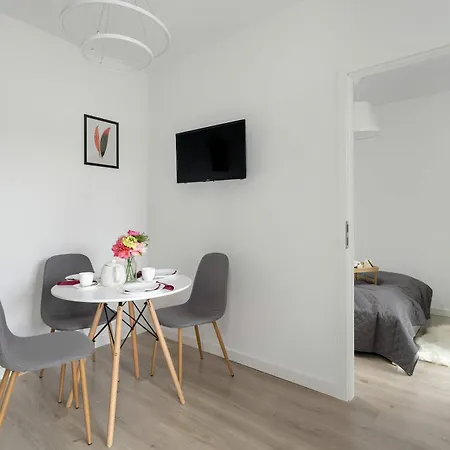 Nowoczesny Apartament Z Parkingiem By Noclegi Renters Poznan