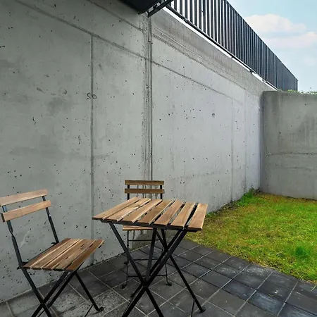 Nowoczesny Apartament Z Parkingiem By Noclegi Renters Poznan
